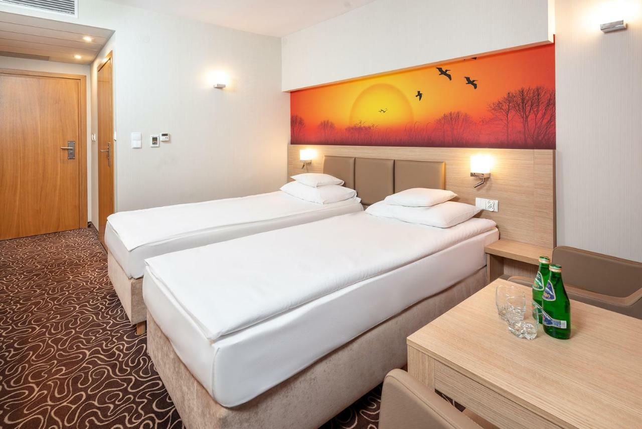 Hotel Amazonka Conference And Spa Ciechocinek Bagian luar foto